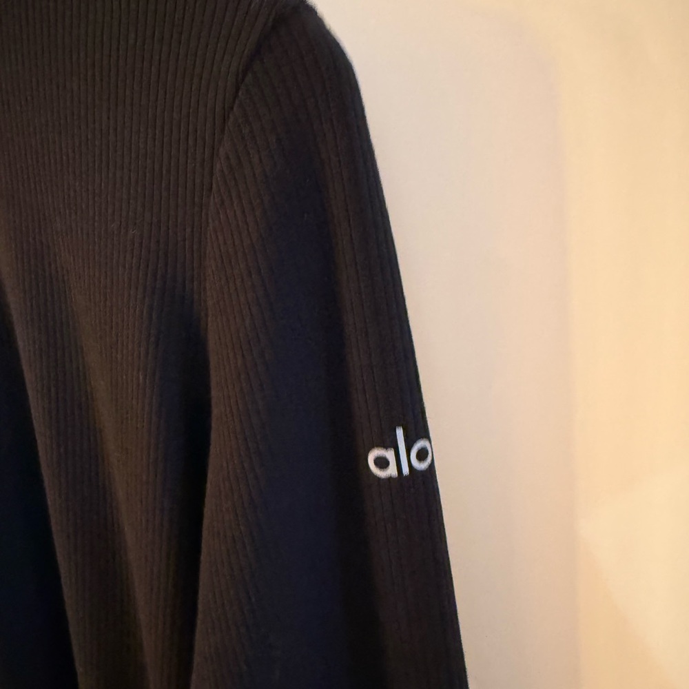 Alo Yoga Wellness Rib Mock Neck Long Sleeve - Picture 6 of 9